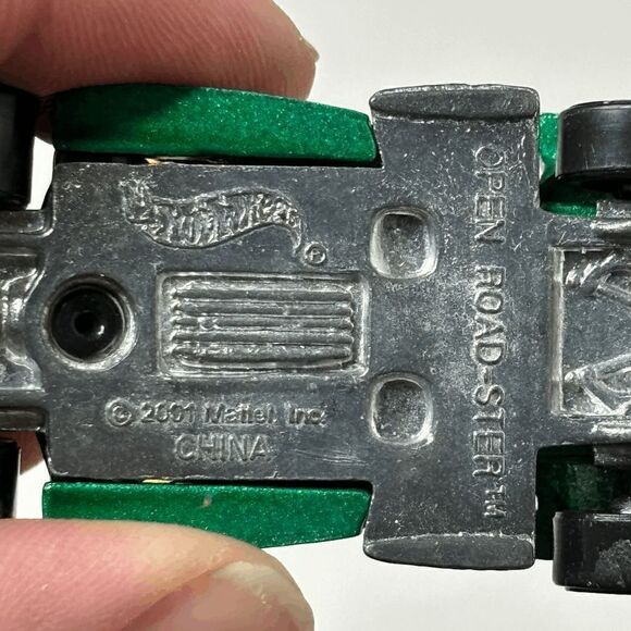 2001 Hot Wheels OPEN ROAD-STER Die Cast Car - Snake Design Green - Picture 6 of 6